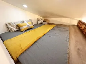 Cozy Loft Studio Getaway - Image 5