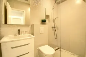 Marula Apartments - 5 min walk to beach, supermarkets, restaurants - balcony, parking & bicycles - Image 3