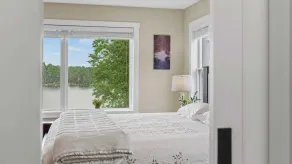 Lakeside Serenity by Avantstay Lakefront, Newly Built, Deck w/ Views! - Image 4