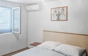 3 Bedroom Lovely Home In Opuzen - Image 4