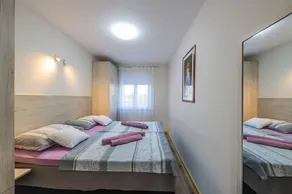 Apartment Monika (98451-A1) - Kastel Kambelovac - Image 4