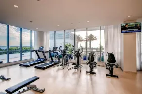 Resort Style Amenities | Full Kitchen & Gym | North Shore - Image 2