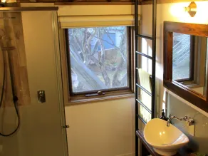 Wallace's-Chalet - Image 2