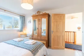 Cosy home with easy access to Cardiff city centre - Image 5