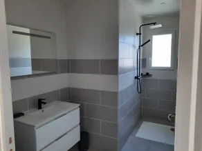 New house near the sea - Image 4