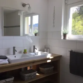 Cocooning spirit gîte close to hiking trails and cycle path. - Image 2
