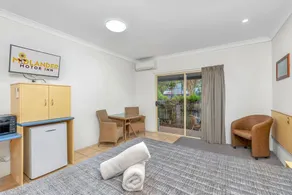 Midlander Motor Inn - Image 3