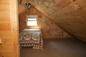 Log Cabin in the White Mountains - Image 4