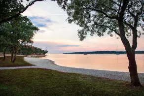 Comfortable Bungalow in Poreč – Perfect for 4 to 5 Guests - Image 4