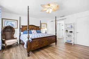 Tequesta/Jupiter Pool Home close to Beaches and Dining. 2 miles to the beach. - Image 5