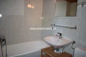 Individual chalet in Zinal - 1 bedroom with a double bed (160x190) - 1 bedroom with 2 beds - living - Image 2