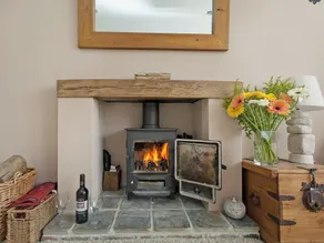 6 bedroom accommodation in Bournemouth - Image 5