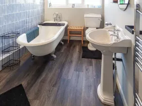 2 bedroom accommodation in Sewerby - Image 2