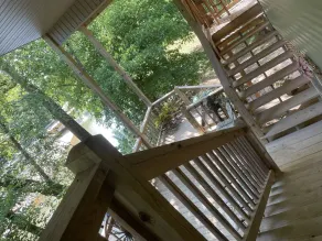 Mama Bears Cozy Creekside Cabin at Up The Creek - Image 2
