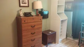 Rural Oasis - Murphy's Private Room & Shared Bathroom - Image 2