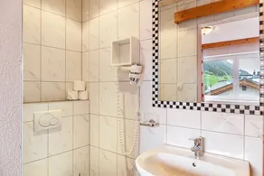 Holiday Apartment \"Alpenflora 2\" with Mountain View, Balcony & Wi-Fi - Image 3