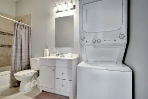 High-end condo downtown Kingston near RMC Queens - Image 2