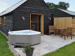 1 bedroom accommodation in Alkham, near Dover - Image 4