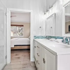 30A Beauty, Fire Pit, 6 min Walk to the Beach, Hot Tub - Image 2