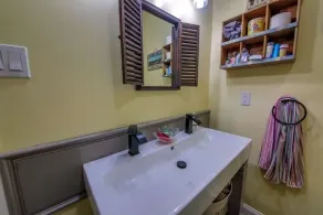 Brighton Bungalow | Historic Town Square Charm • Near Memphis • Sleeps 6 - Image 3