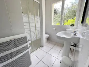 Magnifiquement calme, villa spacieuse de 4 chambres avec piscine privée - Image 4
