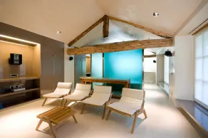 Large Lake Como Villa with 7 + Bedrooms - Image 3