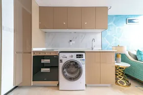 Huaqiang North Executive Apartment - Image 4