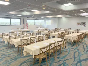 Crystal Coast Oceanfront Hotel - Image 4