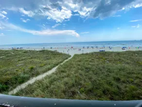 2BR 2B OF condo in Crescent Beach. Sleeps 6. Great location! - Image 5
