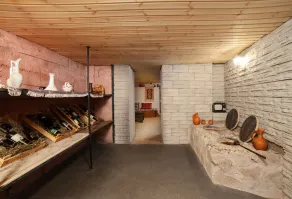 House with Terrace and Wine cellar - Image 4