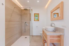 Holiday Home 'S'escodra' with Mountain View, Garden & Wi-Fi - Image 3