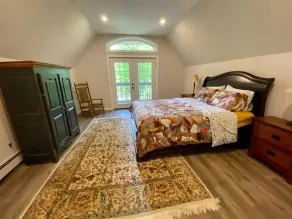 Fully renovated 4 season cottage on pristine lake - Image 5