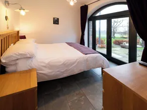 2 bedroom accommodation in Mauchline, near Ayr - Image 4