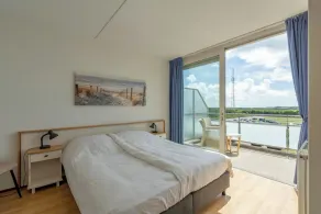 Alluring Coastal Apartment - Image 5