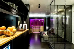 Beautiful Studio in the Center Town with Jacuzzi - Image 4