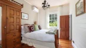 The Coach House - Image 4