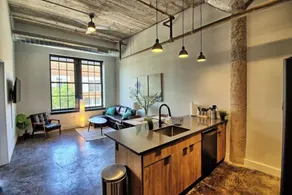 Chic Ultramodern Loft w/ Designer Features+WD - Image 5