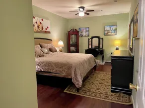 Luxurious Home Away From Home - Image 5