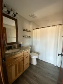 Large Multifamily Beach Front Lake Home Near WI Dells - Image 4