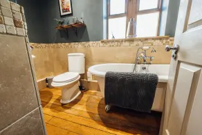 Bronte Chapel Retreat With Hot Tub - Image 5