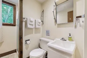 Maison acceptant les chiens avec vue imprenable et balcon, près de Cannon Mountain! - Image 4
