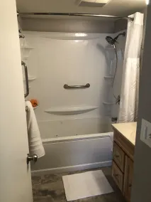 2 Bedroom Apartment Close to the Action - Image 2