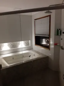 Magnificent house 1 km from the town center: Suite + hot tub - Image 3