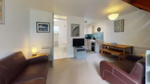 26 Strawberry Hill, Tolroy Manor - Image 2