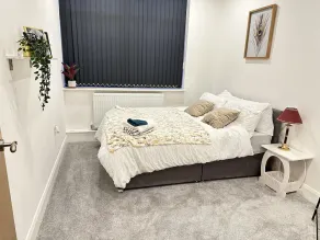 2 Bed Apartment - Sleeps 4 - Wifi - Parking - Image 5
