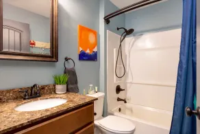 Heated Pool, hot tub, Pickleball, Sleeps 10, Seneca Wine Trail nearby - Image 3