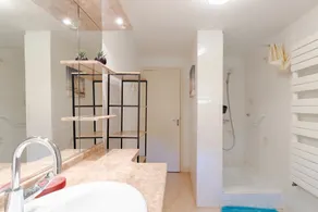 Holiday Home with Jacuzzi, Peaceful Haven in the Heart of Nature - Image 4