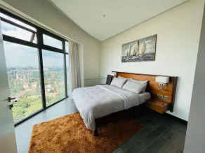 Tastefully furnished apartment with beautiful views - Image 4