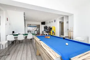 Stunning house sleeping 14 overlooking Looe Bay - Image 4