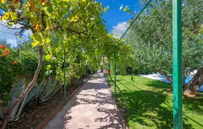 Stunning Home In Tribunj-Sovlje - Image 4